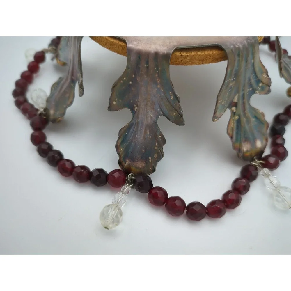 Vtg Wine Bottle Coaster Faceted Red Clear Beads Holiday‎ Table Gothic Setting